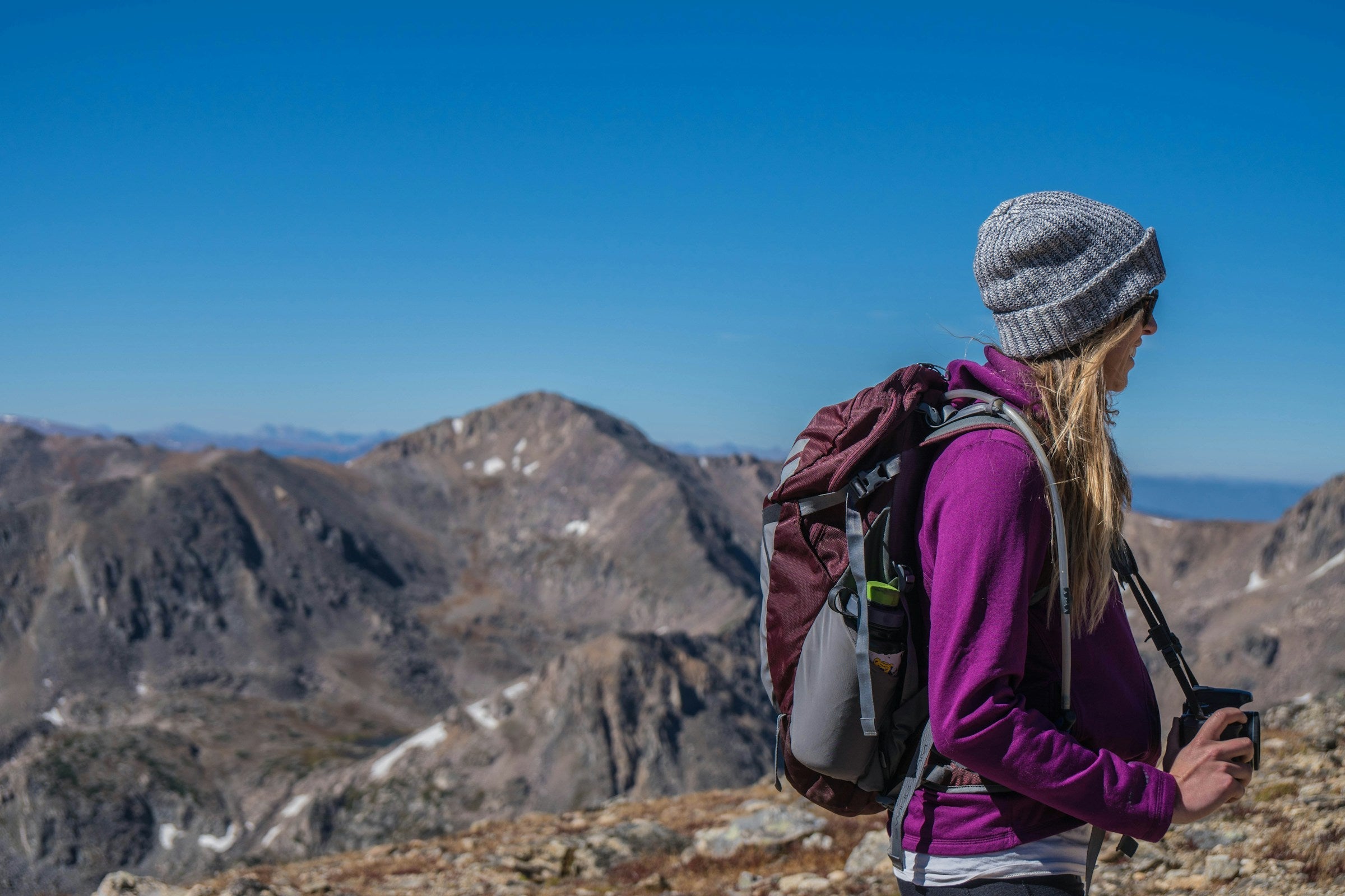 Guia Completo para Mulheres Que Amam Camping: O Que Levar na Mochila